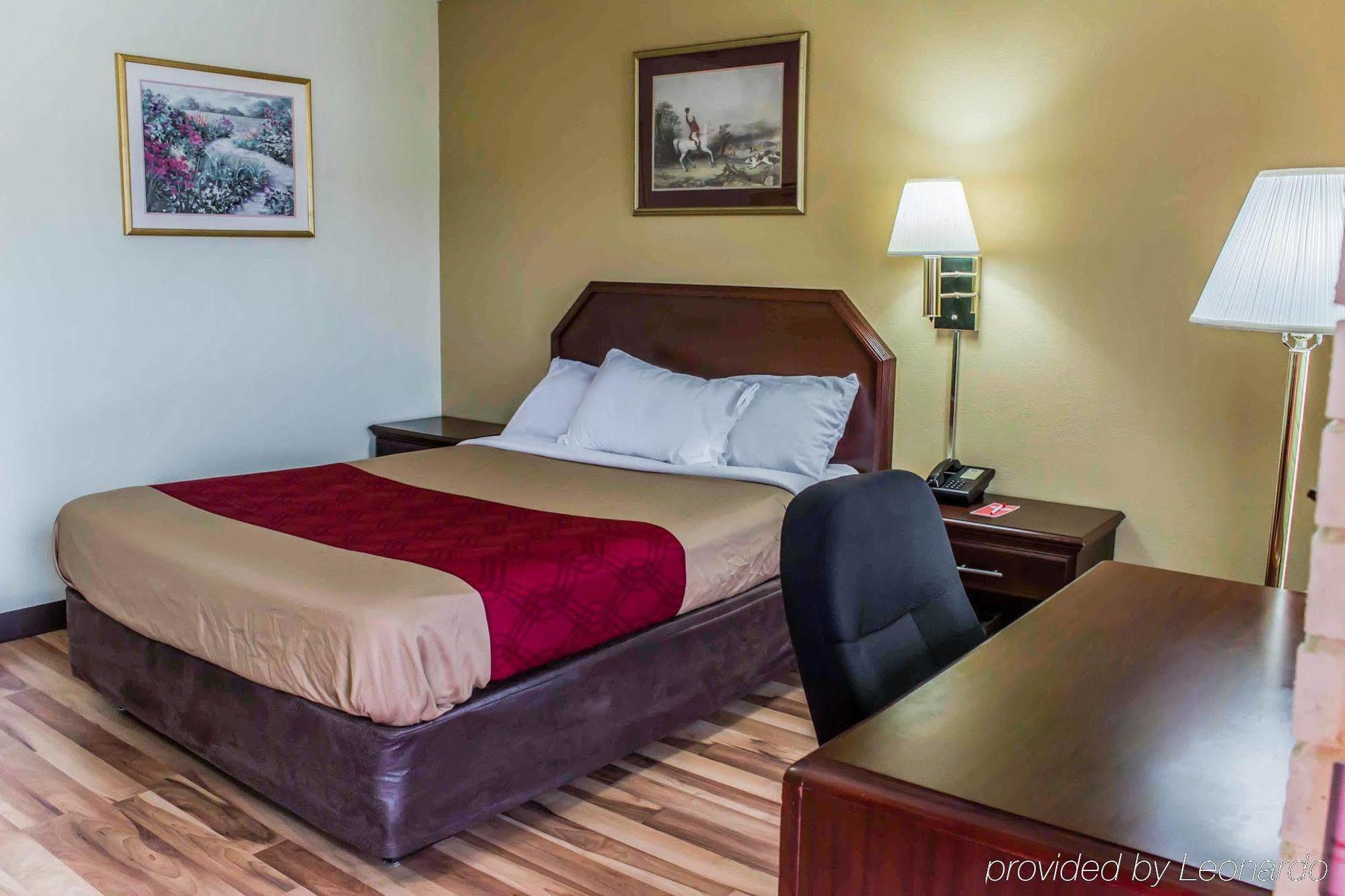 Econo Lodge Creedmoor