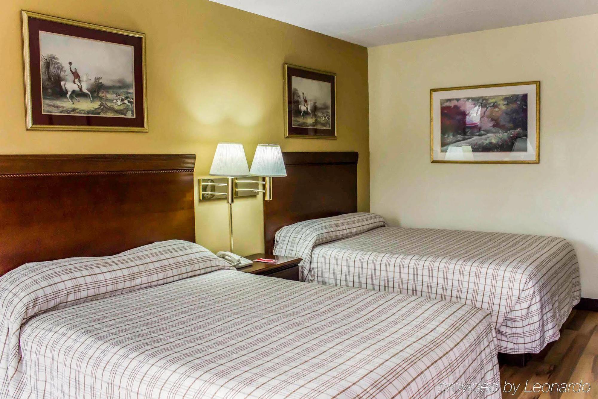 Lodge Econo Creedmoor