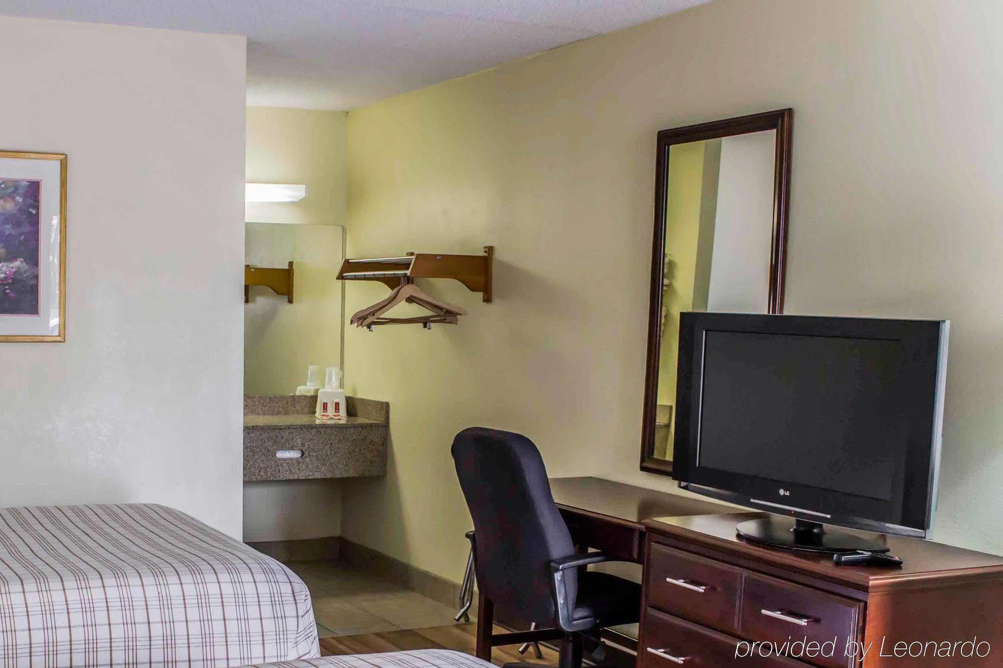 Econo Lodge Creedmoor